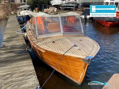 Taxi boat 850 Motorboat 1952, with Perkins engine, The Netherlands