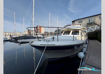 Trader  535 Signature Motorboat 2003, with Yanmar CXM GTE2 engine, United Kingdom