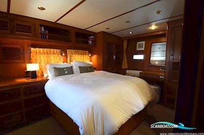 Trader Sunliner 625 Motorboat 2000, with Caterpillar 3196 engine, Greece