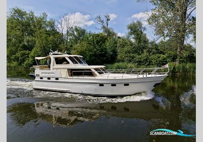 Treffer Kruiser 13.50 VS Motorboat 2000, with Mitsubishi engine, The Netherlands