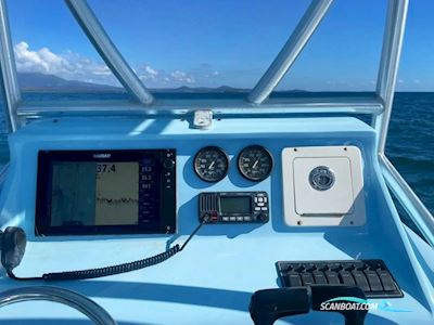 Twin Vee 26 Blue Fin Motorboat 2001, with Suzuki engine, USA