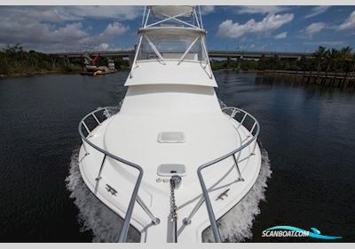 Unclassified 43 Sport Fisherman Motorboat 2004, with Caterpillar engine, No country info