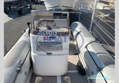 Valiant V520 + Remorque Motorboat 2005, with Mercury engine, France