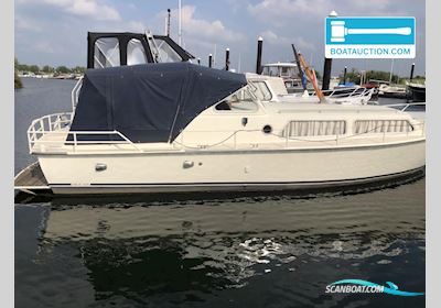Valk Kruiser Sport 10.50 Motorboat 1978, with Mitsubishi engine, The Netherlands