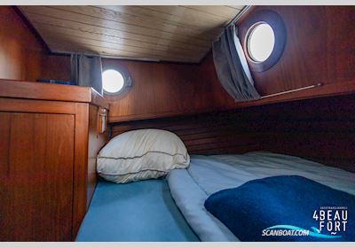 Valkvlet 11.60 OK_AK Motorboat 1975, with Daf 575 engine, The Netherlands