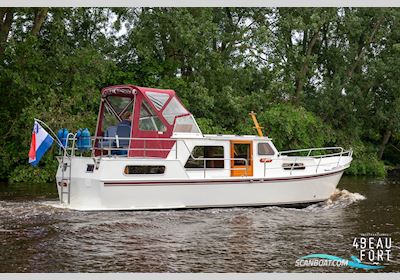 Van de Hulst Kruiser Motorboat 1987, with Lombardini 4 Cilinder engine, The Netherlands