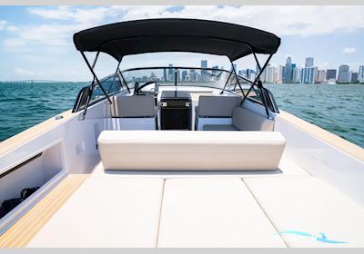 VanDutch 32 Motorboat 2023, with Volvo engine, France