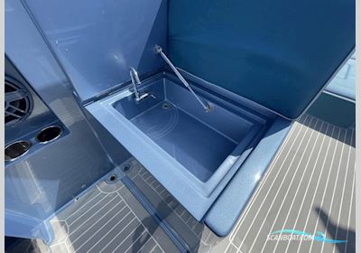 VanDutch 32 Motorboat 2023, with Volvo engine, France