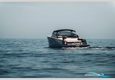 VanDutch 48S Motorboat 2022, with Volvo engine, France