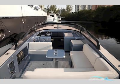 Vandutch Vd30 Motorboat 2018, with Mercury engine, France