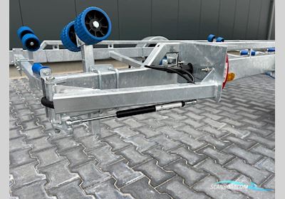 Vlemmix 1800 kg sloepentrailer Motorboat 2024, The Netherlands
