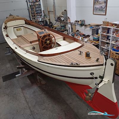 Whaler Royal Navy 8.50 Motorboat 2013, with Vetus Marine engine, The Netherlands