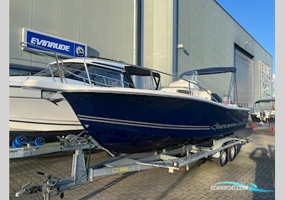 White-Shark 225 Console Motorboat 2007, with Evinrude engine, The Netherlands