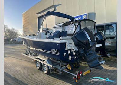 White-Shark 225 Console Motorboat 2007, with Evinrude engine, The Netherlands
