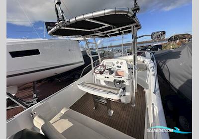 White Shark 226 Motorboat 2016, with Mercury Verado engine, United Kingdom