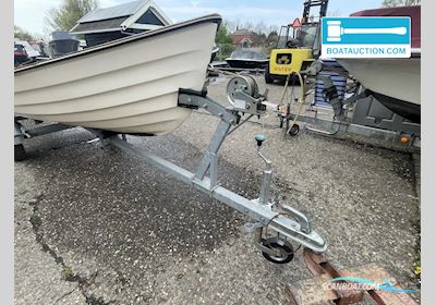 With 475 Motorboat 2024, with Mercury engine, The Netherlands
