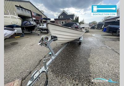 With 475 Motorboat 2024, with Mercury engine, The Netherlands