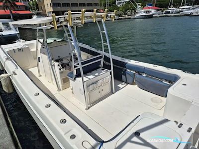 World Cat 330 TE Motorboat 2005, with Suzuki engine, Virgin Islands