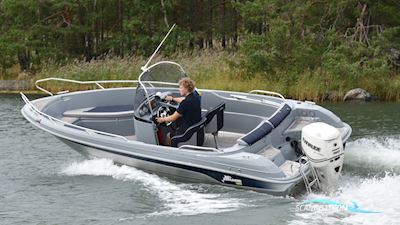 Yamarin Cross 61 Center Console Motorboat 2013, with Evinrude engine, Sweden