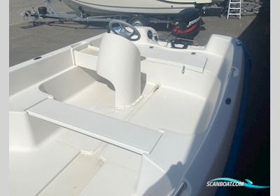 Ørnvik 410 m/Mercury 25 hk 2-Takt og Variant Trailer Motorboot 2000, mit Mercury motor, Dänemark