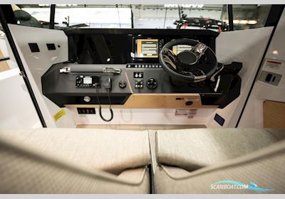 AXOPAR 29 XC Cross Cabin Motorboot , mit Mercury Verado motor, Finland