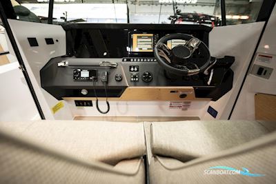 AXOPAR 29 XC Cross Cabin Motorboot , mit Mercury Verado motor, Finland