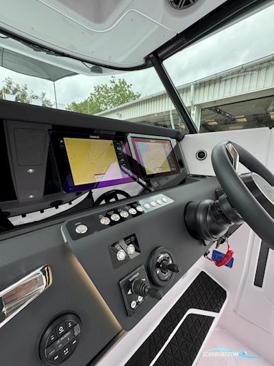 AXOPAR 29CCX Motorboot 2024, mit Mercury Verado motor, Finland