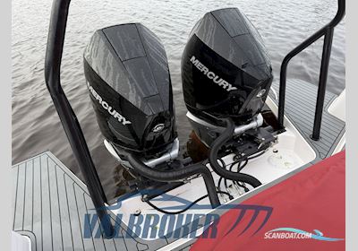 AXOPAR 37 XC Cross Cabin Motorboot 2020, mit Mercury V8 4 tempi Verado motor, Finland