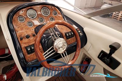 Absolute 25 Motorboot 2003, mit Volvo Penta 5.0 Gxi DP/S motor, Italien