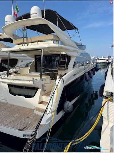 Absolute 52 Fly Motorboot 2016, mit Volvo Penta Ips 600 motor, Italien