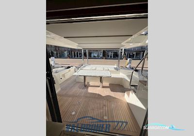 Absolute 60 Fly Motorboot 2016, mit Volvo Penta D11 Ips950 motor, Italien