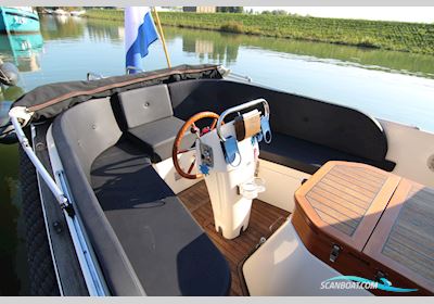 Antaris 630 Flying Lounge Motorboot 2007, Niederlande