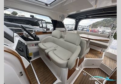 Aquador 27 HT Motorboot 2020, mit Mercury Diesel V6-270 hk motor, Sweden