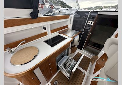 Aquador 27 HT Motorboot 2020, mit Mercury Diesel V6-270 hk motor, Sweden
