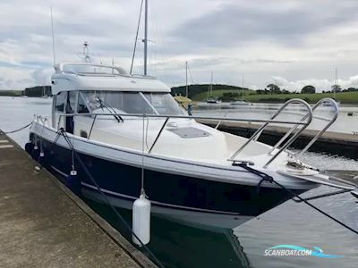 Aquador 28 C Motorboot 2007, mit Cummins - Mercruiser 4.2L 2 x 270 motor, England