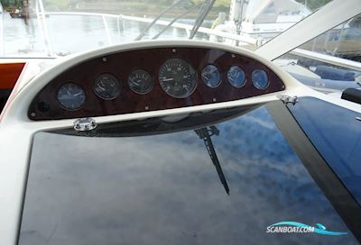 Aquador 28 C Motorboot 2007, mit Cummins - Mercruiser 4.2L 2 x 270 motor, England