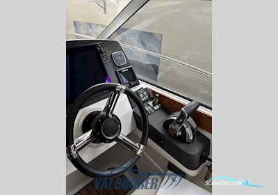 Aquador 28 HT Motorboot 2023, mit Mercury 3.0 V6 Diesel motor, Estonia