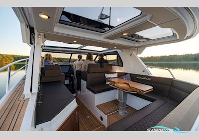 Aquador 300 HT Motorboot 2025, mit Volvo Penta motor, Niederlande