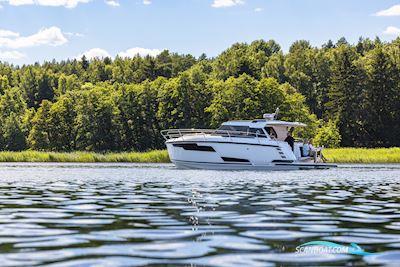 Aquador 300 HT Motorboot 2025, mit Mercury Diesel 3.0 V6 270 hk Med Bravo Iii Drev motor, Dänemark