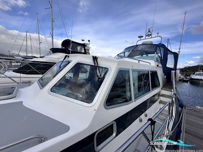 Aquastar 38 Motorboot 2001, mit Volvo Penta KAMD44 motor, England