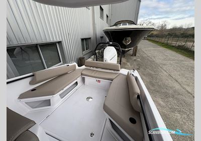 Axopar 25 Cross Top Motorboot 2024, mit Mercury motor, Frankreich