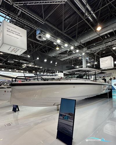 Axopar 37 Sun Top - Iconic Edition Motorboot 2025, mit Mercury Verado motor, Deutschland