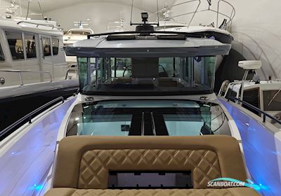 Axopar 37 XC Brabus Line Motorboot 2020, mit Mercury 300 V8 motor, Finland