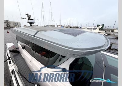 Axopar 37 XC Cross Cabin Motorboot 2020, mit Mercury V8 4 Tempi Verado motor, Finland