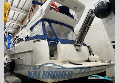 Azimut 42 Motorboot 2001, mit Caterpillar C18 motor, Finland