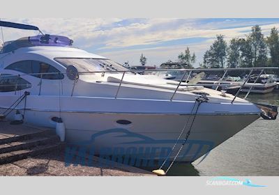 Azimut 42 Motorboot 2001, mit Caterpillar C18 motor, Finland