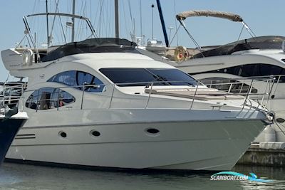 Azimut 42 Motorboot 2005, mit Caterpillar motor, England