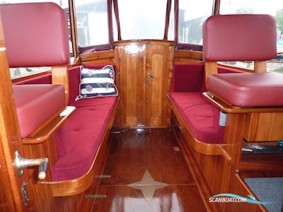 Bakdekker  Met kofferdek en achterkajuit Motorboot 1935, mit Perkins motor, Niederlande