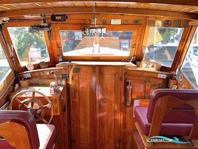 Bakdekker  Met kofferdek en achterkajuit Motorboot 1935, mit Perkins motor, Niederlande