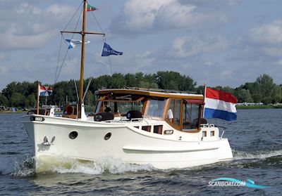 Bakdekker  Met kofferdek en achterkajuit Motorboot 1935, mit Perkins motor, Niederlande